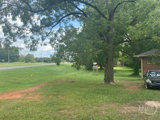 910, 910 B & 1010 Hull Road