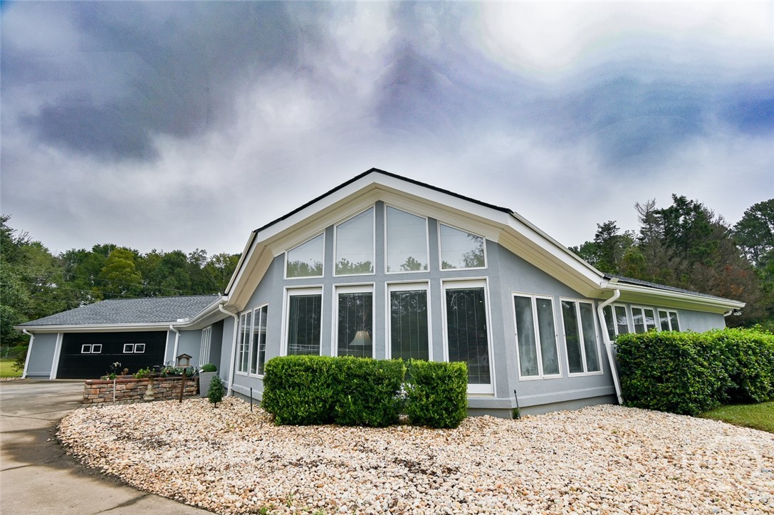 1250 Pete Dickens Road