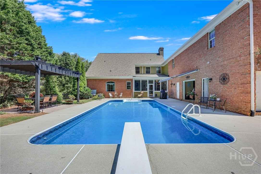 1885 Silver Oak Drive