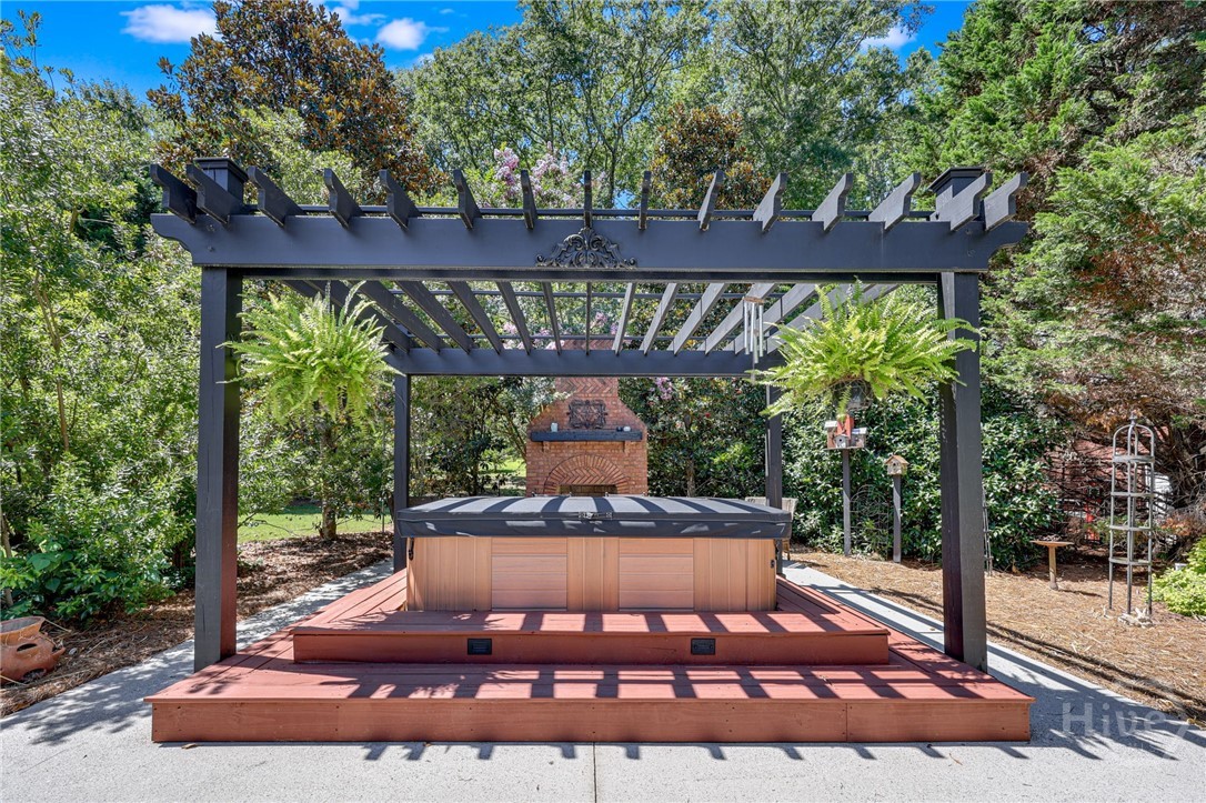 1885 Silver Oak Drive