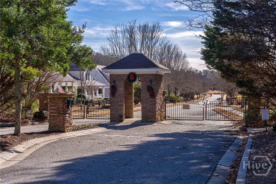 2142 Eisenhower Avenue