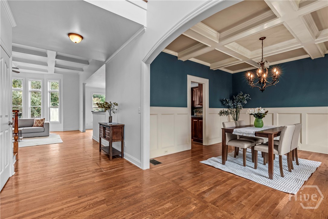 463 Delaperriere Loop