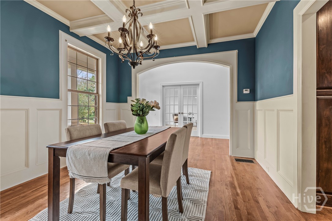 463 Delaperriere Loop