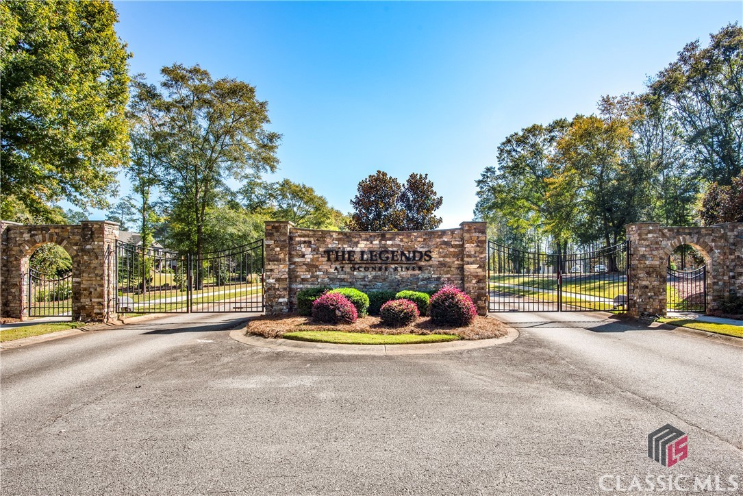 1682 River Bank Lane