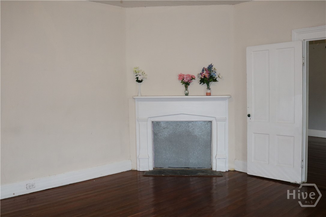 88 S Railroad Avenue