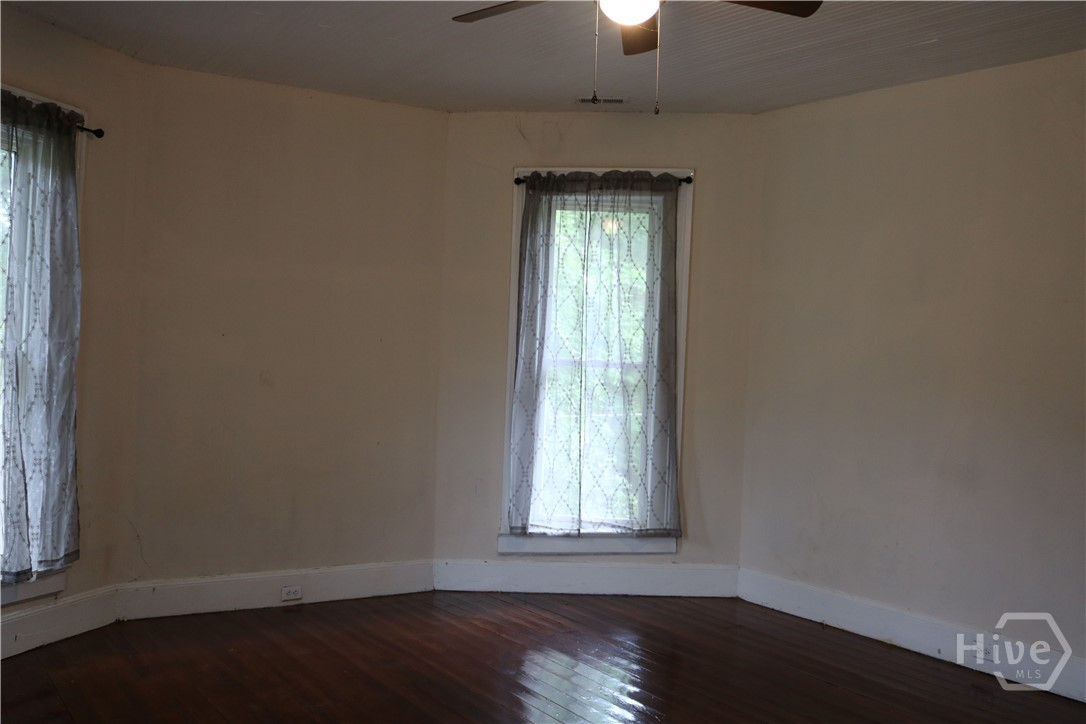 88 S Railroad Avenue