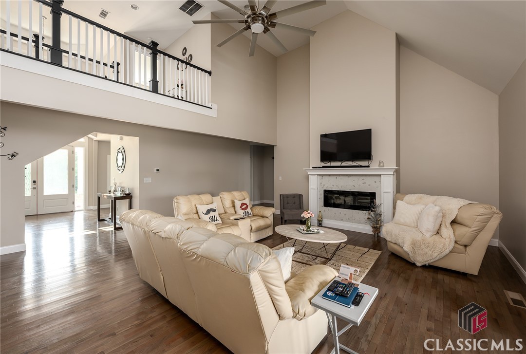 Hull, Georgia 30646, United States, 5 Bedrooms Bedrooms, ,5 BathroomsBathrooms,Residential,Pending,241773