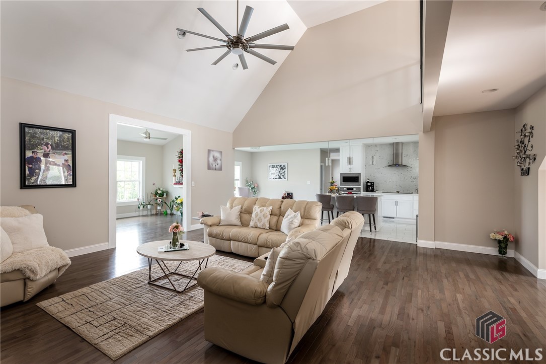 Hull, Georgia 30646, United States, 5 Bedrooms Bedrooms, ,5 BathroomsBathrooms,Residential,Pending,241773