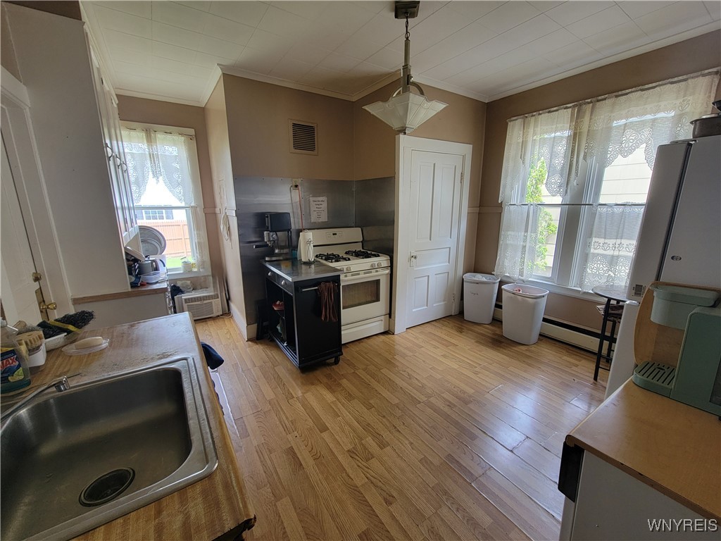 139 Englewood Avenue, Buffalo, New York image 9