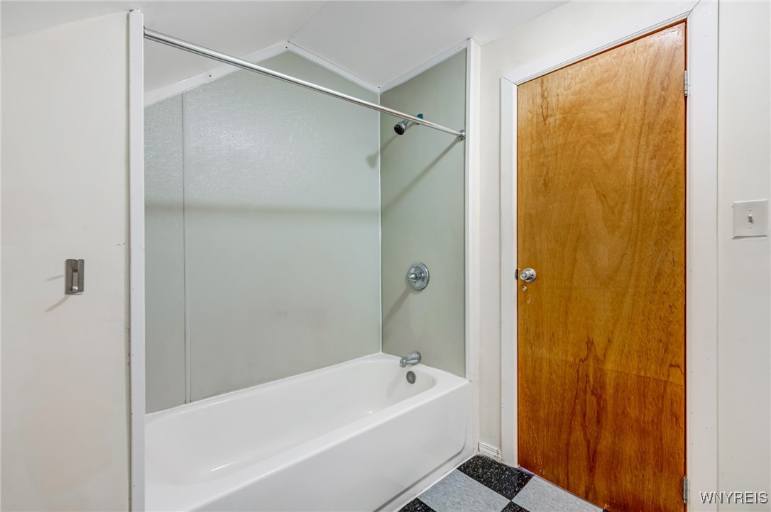 34 Rogers Avenue, Buffalo, New York image 34