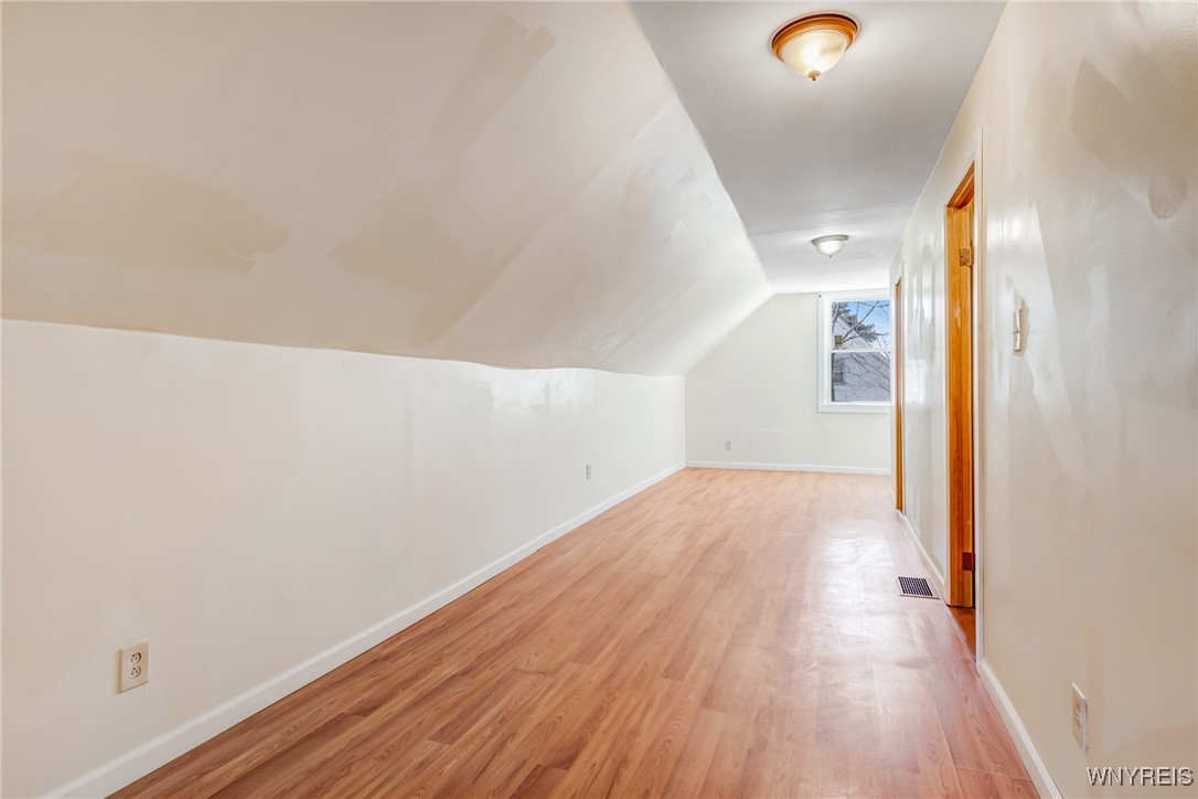 34 Rogers Avenue, Buffalo, New York image 32
