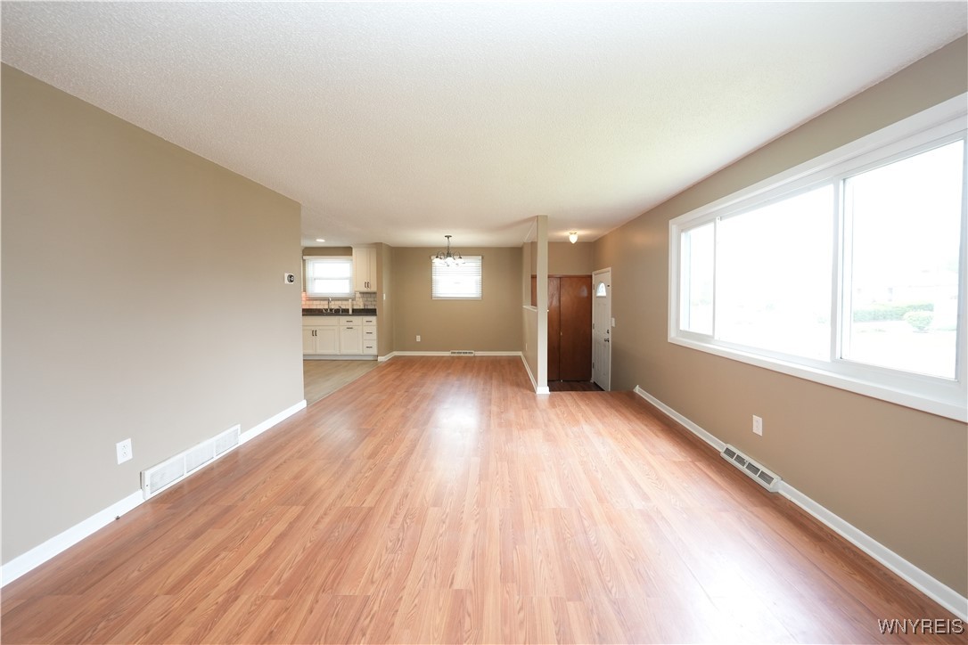 51 E Rouen Drive, Cheektowaga, New York image 13