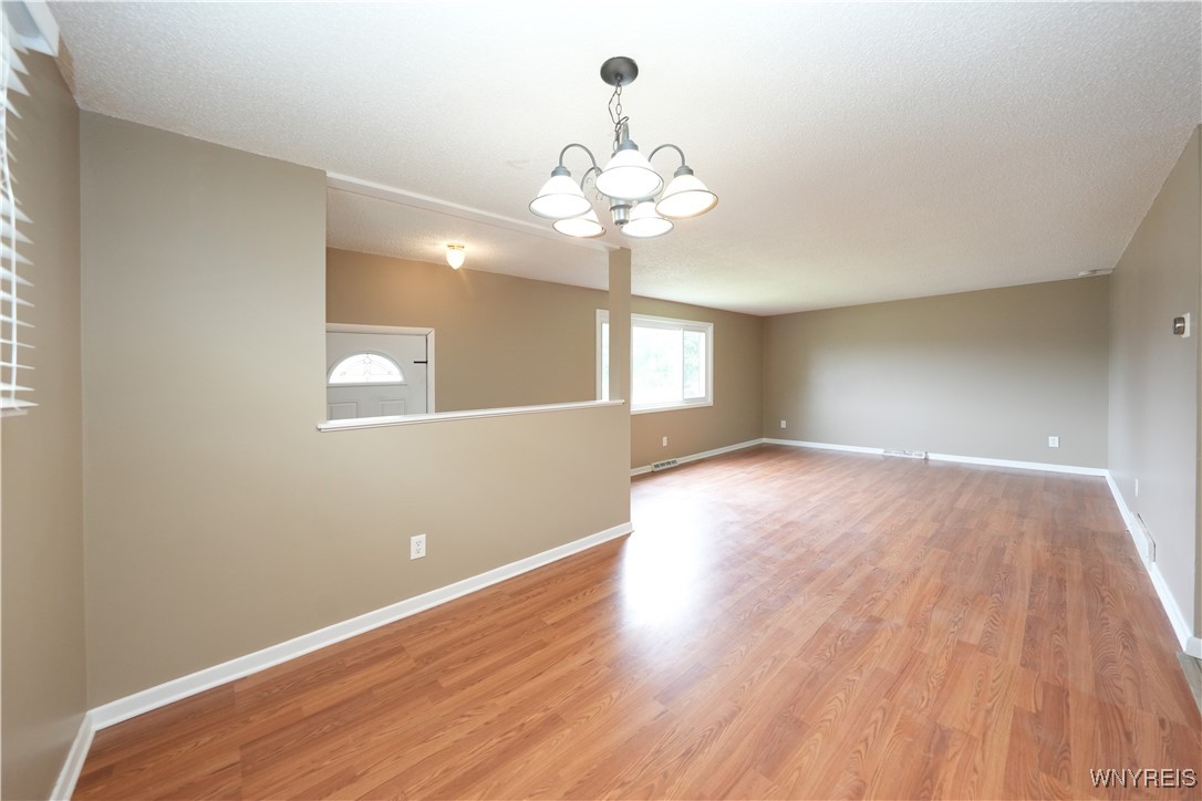 51 E Rouen Drive, Cheektowaga, New York image 7
