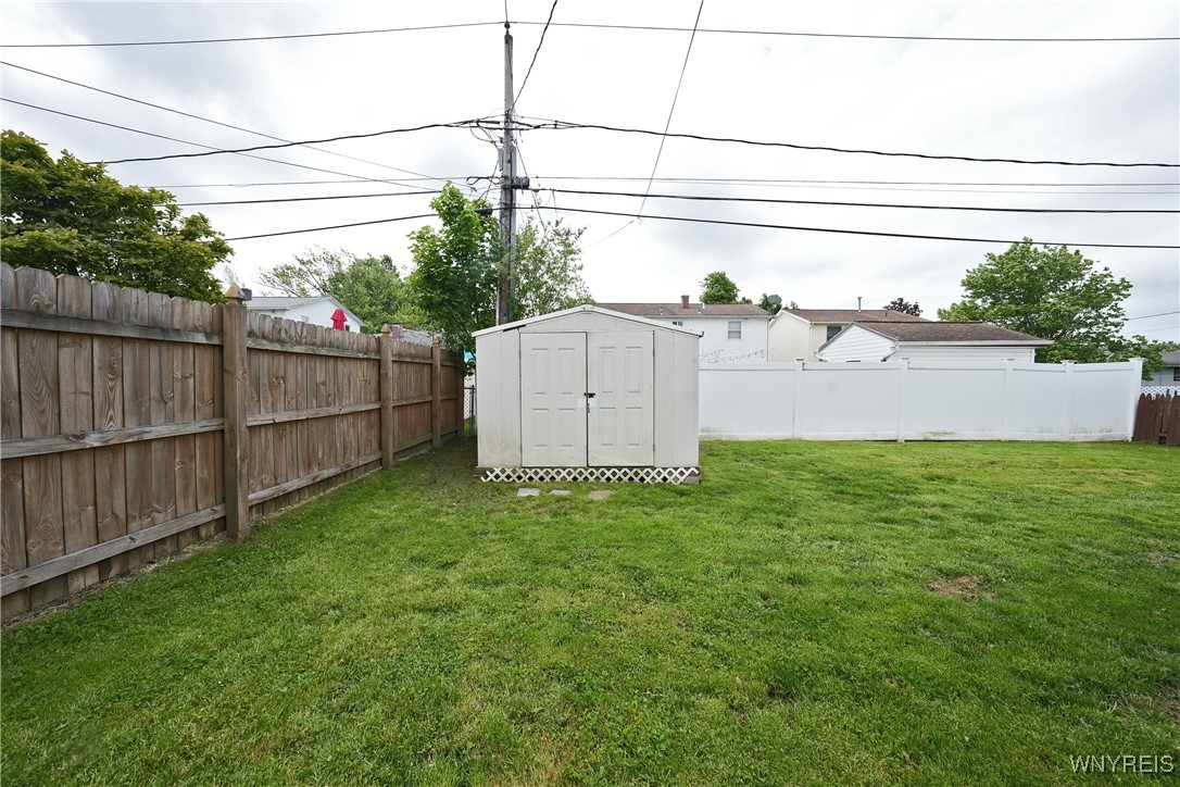 51 E Rouen Drive, Cheektowaga, New York image 32