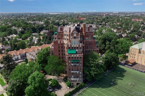 Tiny photo for 800 W Ferry Street #3B, Buffalo, NY 14222 (MLS # B1645166)