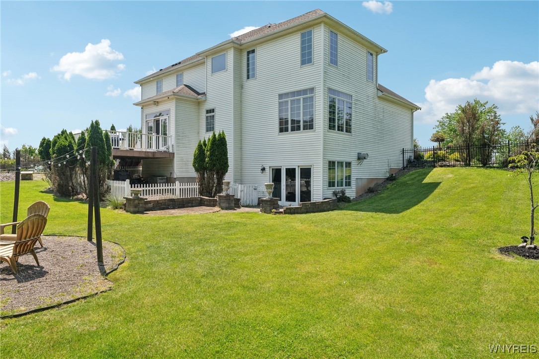 5703 Fairmeadow Court, Clarence, New York image 5