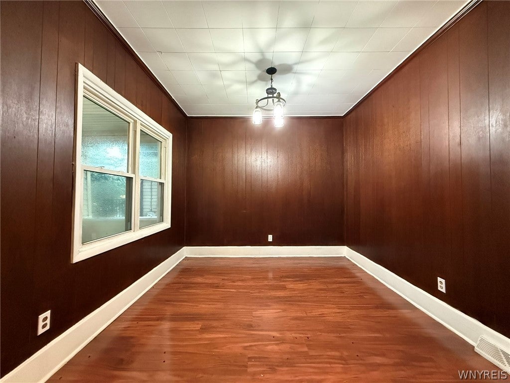 Photo of 741 19th Street, Niagara Falls, NY 14301 (MLS # B1702995)
