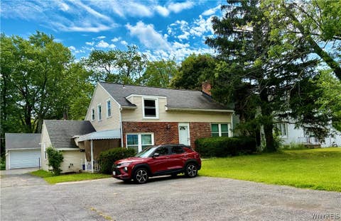 Photo of 219 Niagara Falls Boulevard, Amherst, NY 14226 (MLS # B1704814)