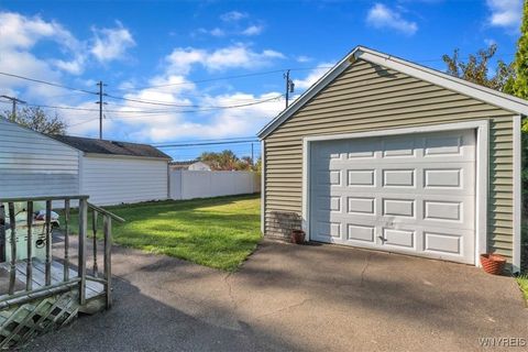 Tiny photo for 140 Gettysburg Avenue, Tonawanda, NY 14223 (MLS # B1648518)