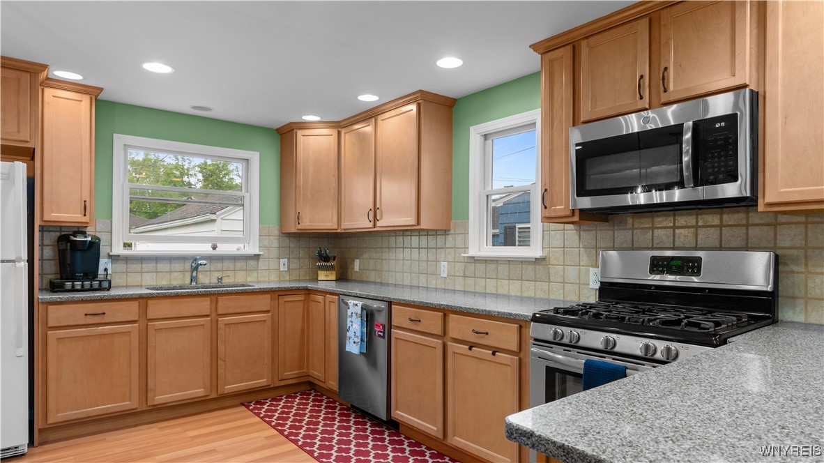 72 Clark Street, Tonawanda, New York image 9