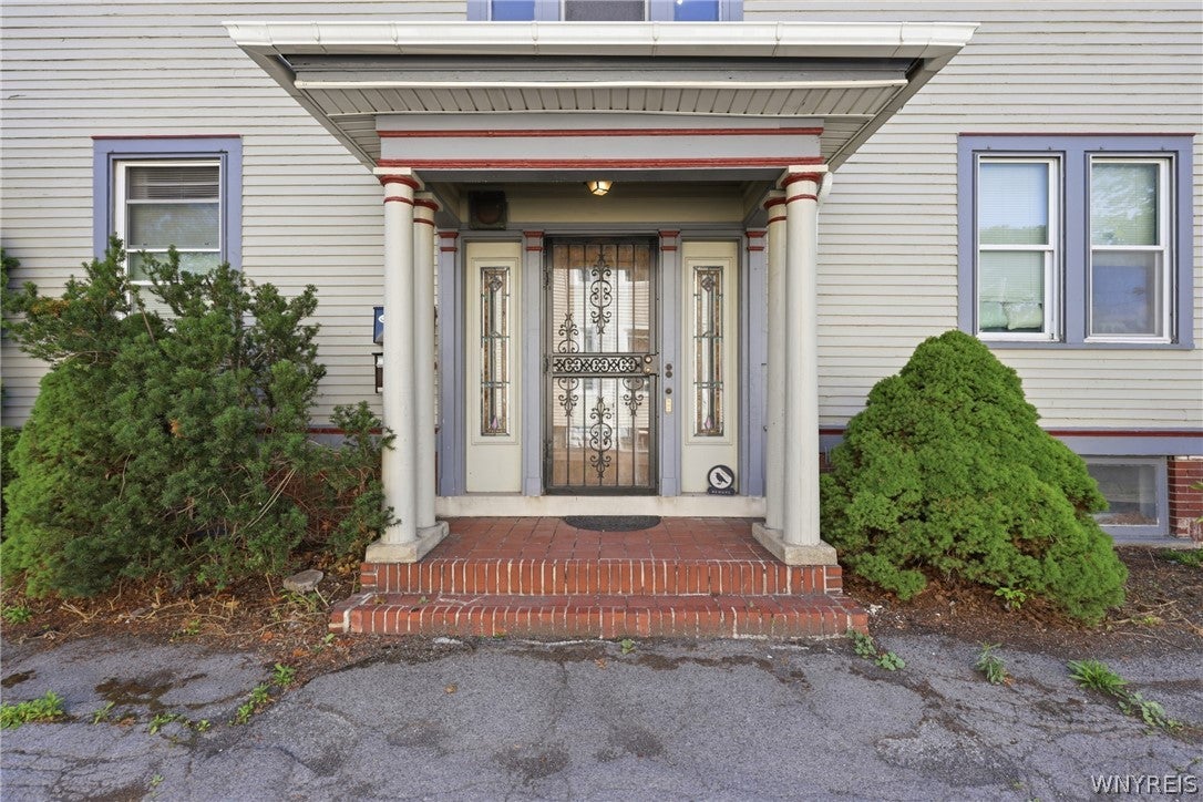 2776 Main Street