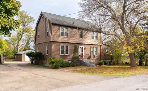 Photo of 302 S Forest Road, Amherst, NY 14221 (MLS # B1644661) Photo of 302 S Forest Road, Amherst, NY 14221 (MLS # B1644661)