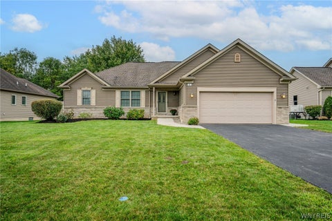 Photo of 8 Nicholas Lane, Lancaster, NY 14086 (MLS # B1715877)