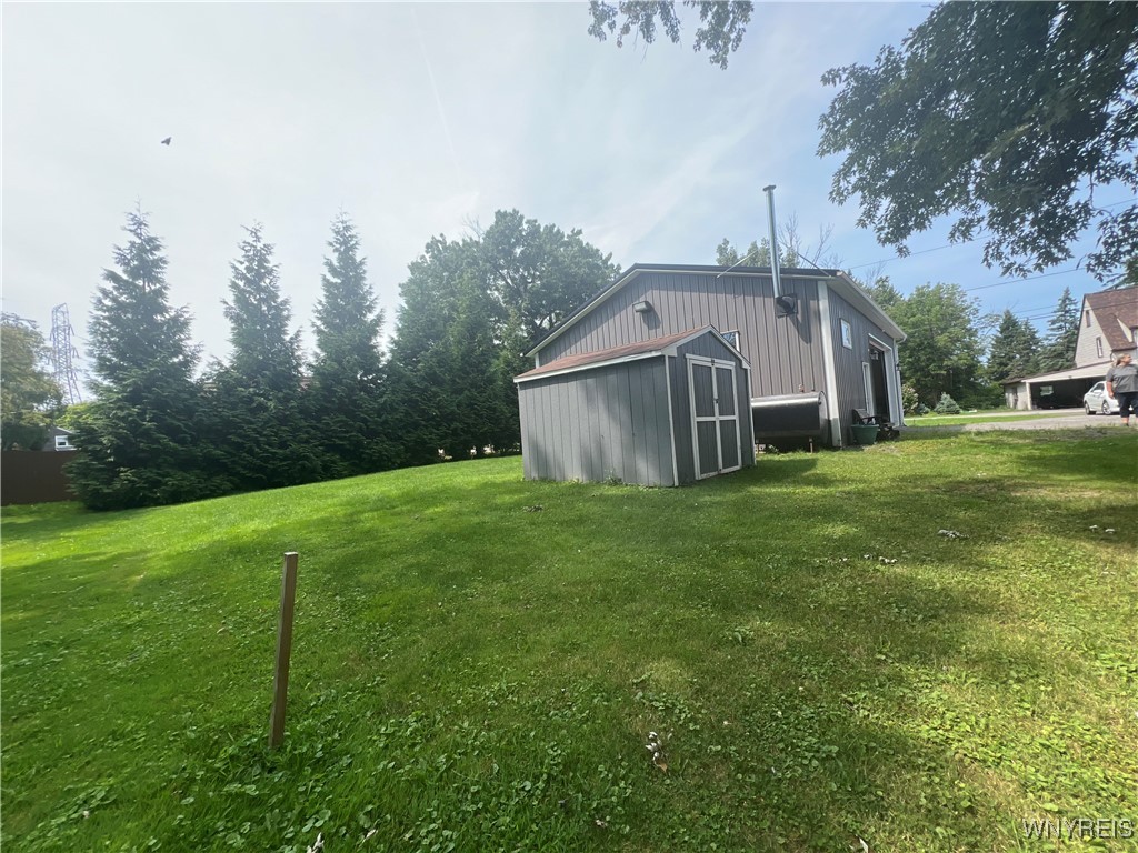 5962 Hyde Park Boulevard, Lewiston, New York image 20