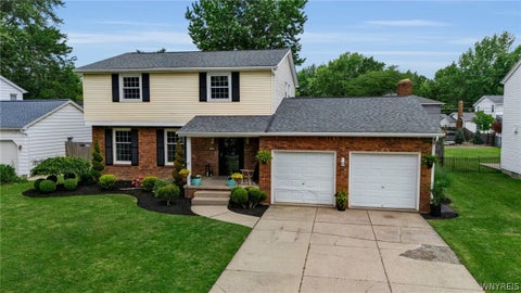 Photo of 138 Pin Oak Drive, Amherst, NY 14221 (MLS # B1694495)