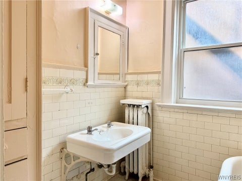 Tiny photo for 246 Bryant Street #2A, Buffalo, NY 14222 (MLS # B1711437)