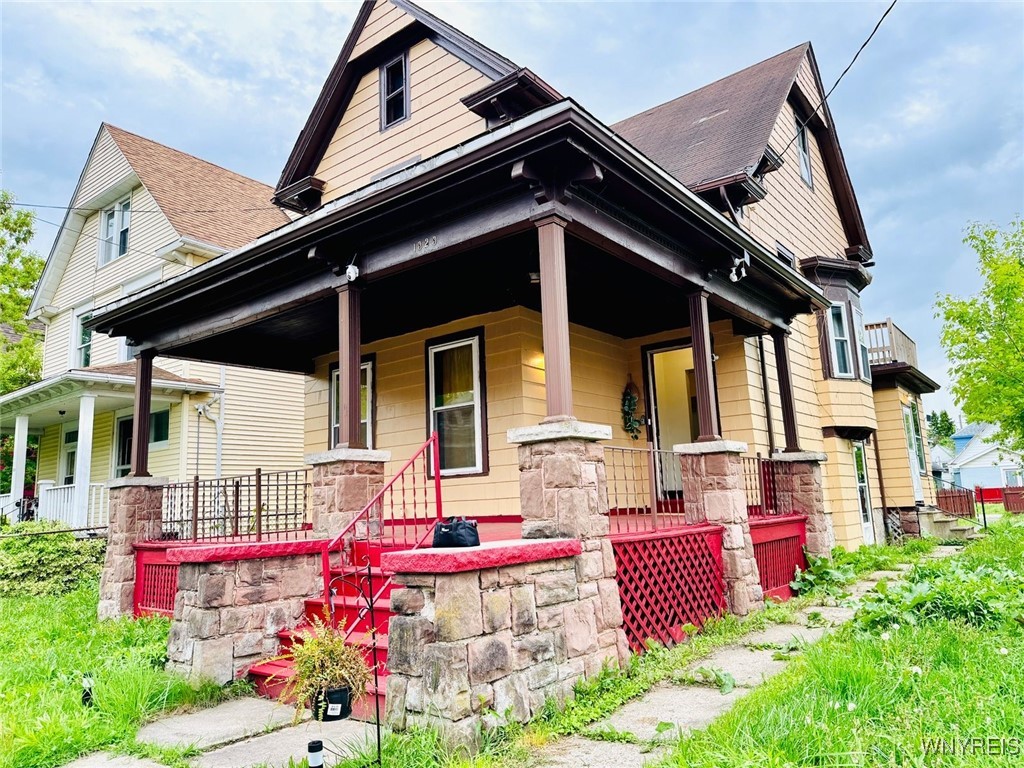 1323 Whitney Avenue, Niagara Falls, New York image 2