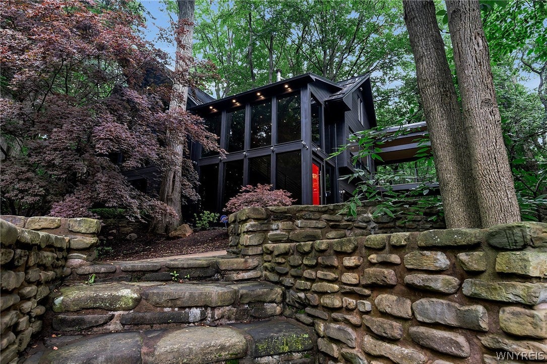 230 Hamlin Avenue
