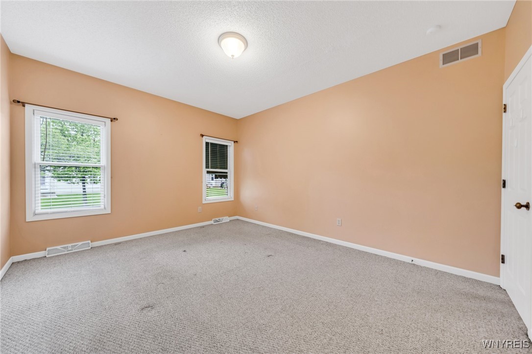 33 Rushford Hollow Drive, Cheektowaga, New York image 13