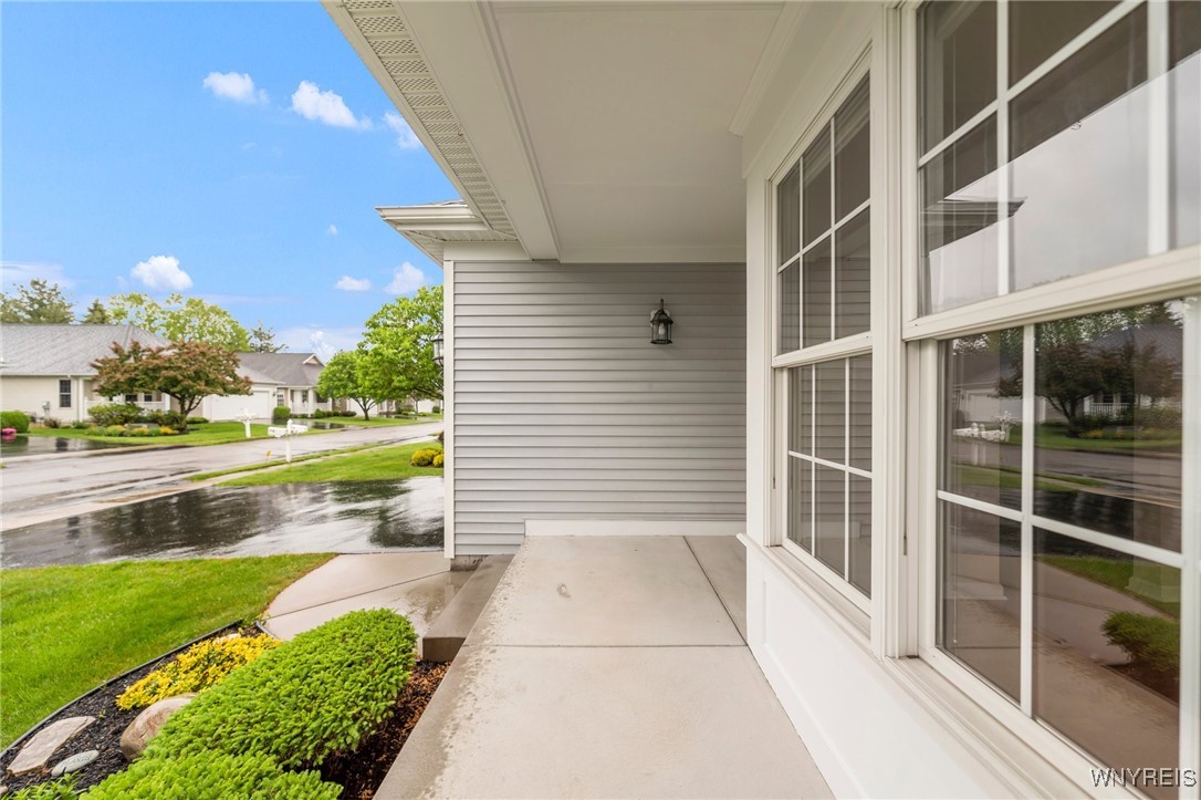 33 Rushford Hollow Drive, Cheektowaga, New York image 2