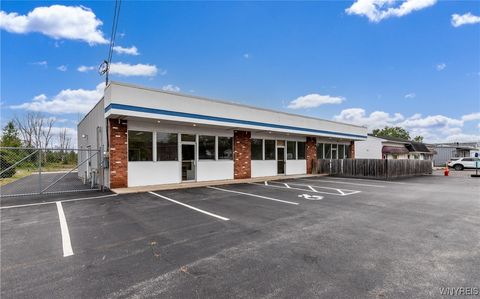Tiny photo for 6640 Lincoln Avenue, Lockport Town, NY 14094 (MLS # B1632744)