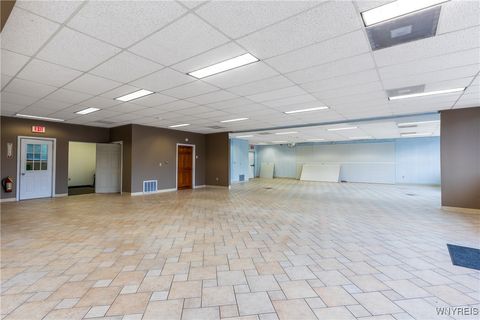 Tiny photo for 6640 Lincoln Avenue, Lockport Town, NY 14094 (MLS # B1632744)