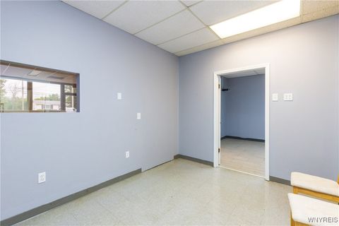 Tiny photo for 6640 Lincoln Avenue, Lockport Town, NY 14094 (MLS # B1632744)