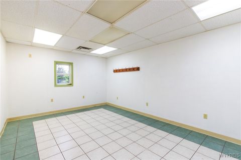 Tiny photo for 6640 Lincoln Avenue, Lockport Town, NY 14094 (MLS # B1632744)