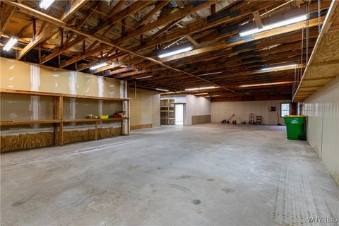 Tiny photo for 6640 Lincoln Avenue, Lockport Town, NY 14094 (MLS # B1632744)