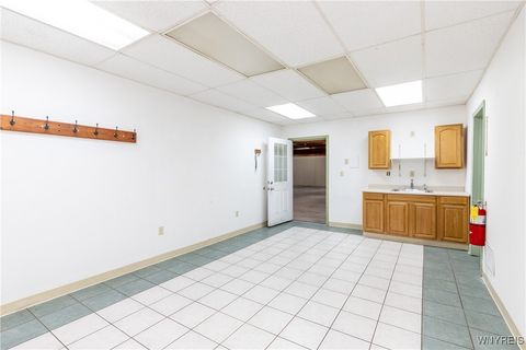 Tiny photo for 6640 Lincoln Avenue, Lockport Town, NY 14094 (MLS # B1632744)