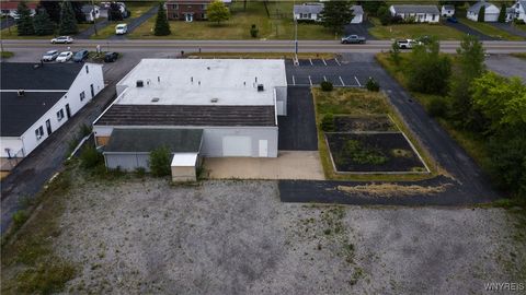 Tiny photo for 6640 Lincoln Avenue, Lockport Town, NY 14094 (MLS # B1632744)