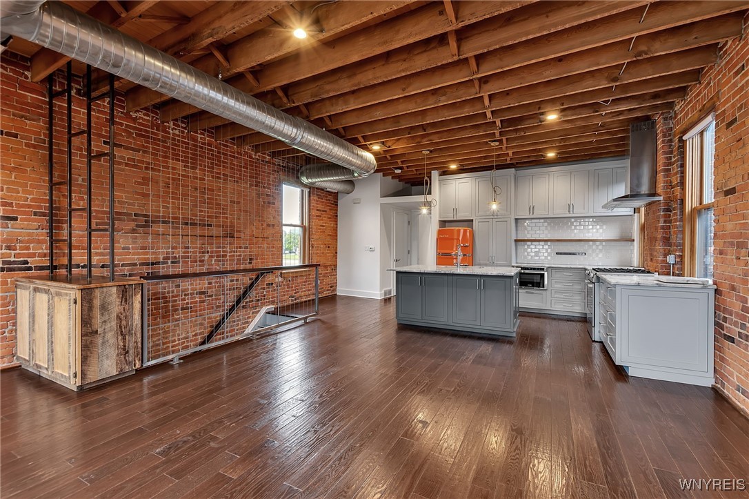 871 Seneca Street, Buffalo, New York image 4