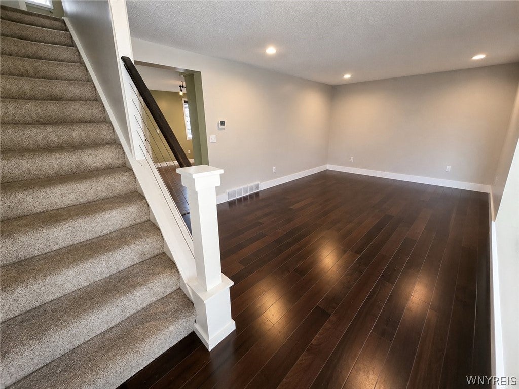 Photo of 25 Jessica Lane, Cheektowaga, NY 14043 (MLS # B1697586)
