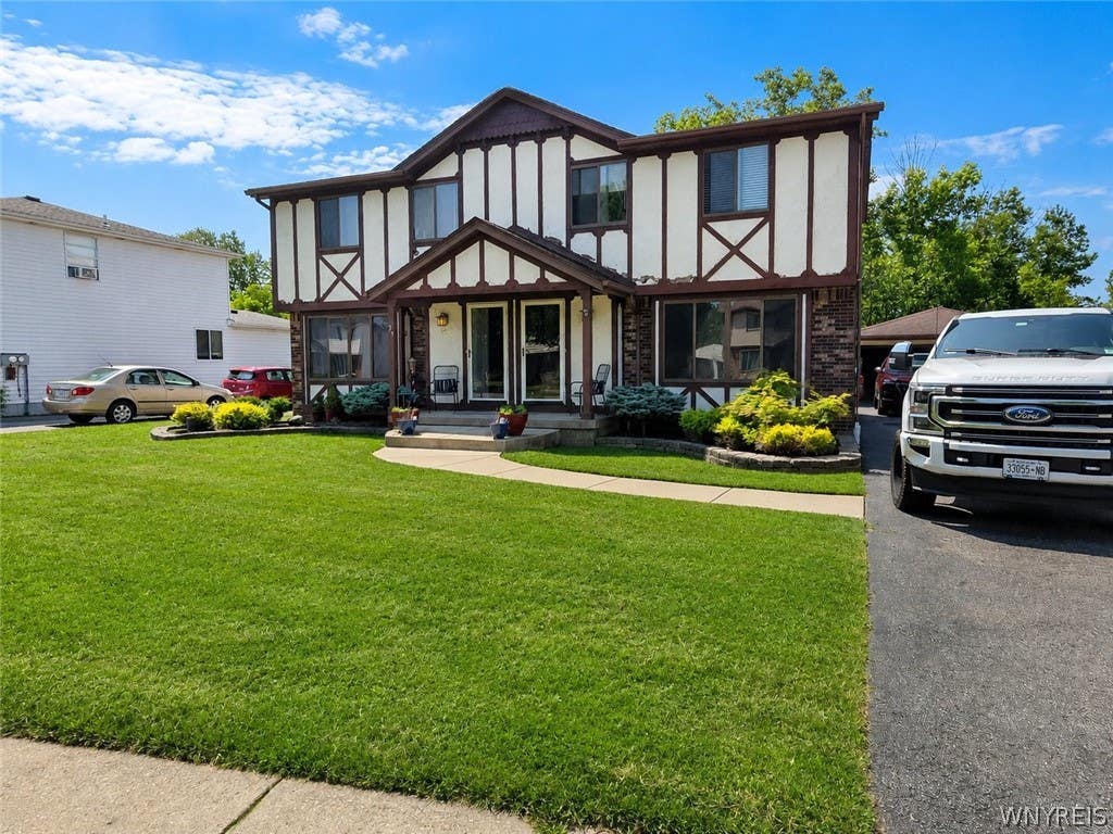 Photo of 25 Jessica Lane, Cheektowaga, NY 14043 (MLS # B1697586)