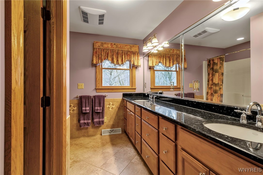 5633 Cole Road, Orchard Park, New York image 38
