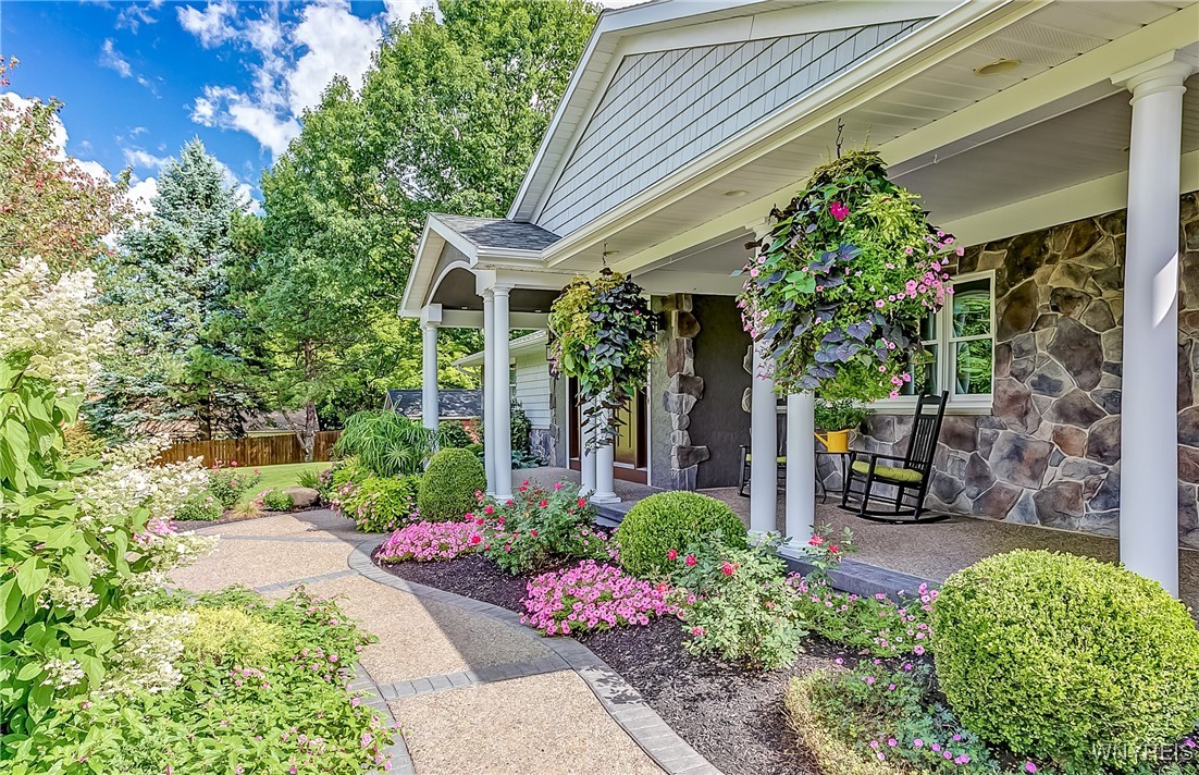 5633 Cole Road, Orchard Park, New York image 4