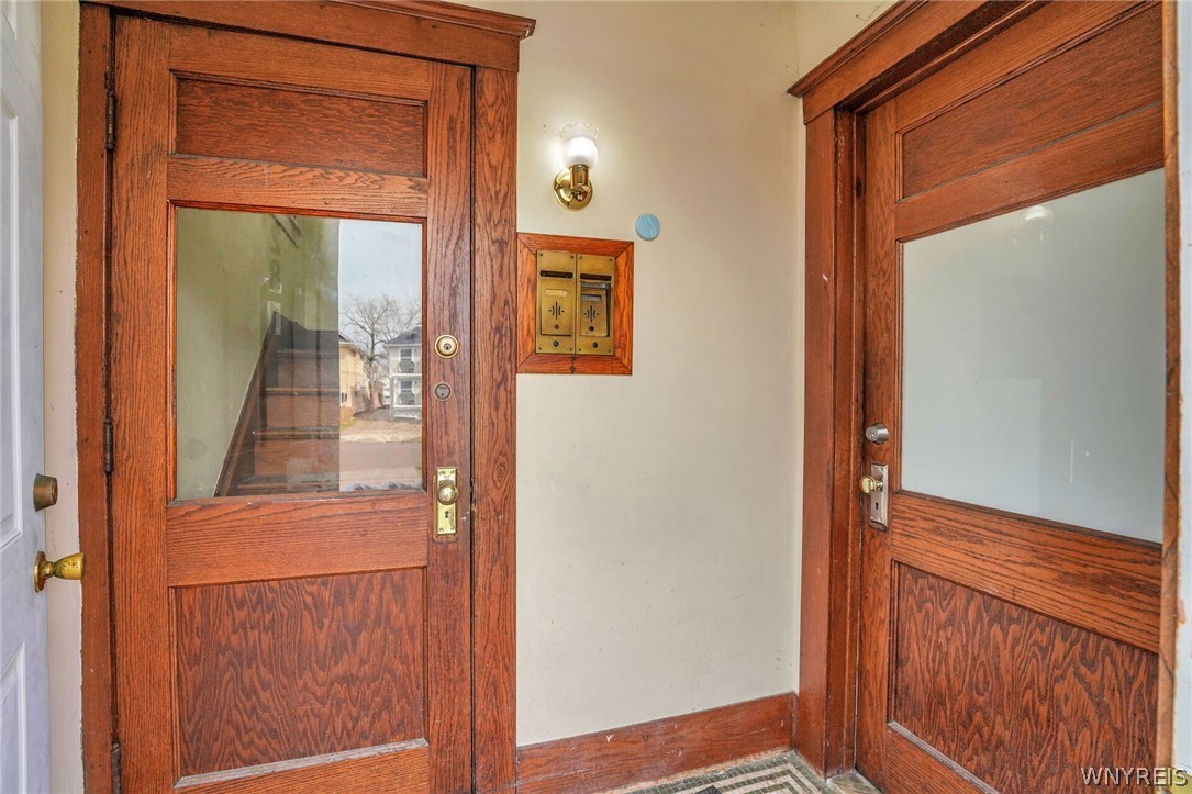 281 Crestwood Avenue