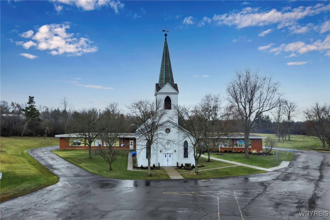 2308 Mackenna Avenue, Niagara Falls, New York image 1