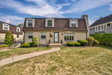 Photo of 32 Bernhardt Drive #10, Amherst, NY 14226 (MLS # B1663440)