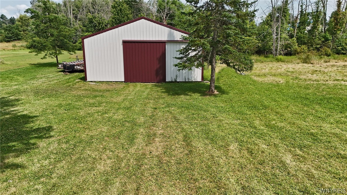 7455 Salt Road, Clarence, New York image 1